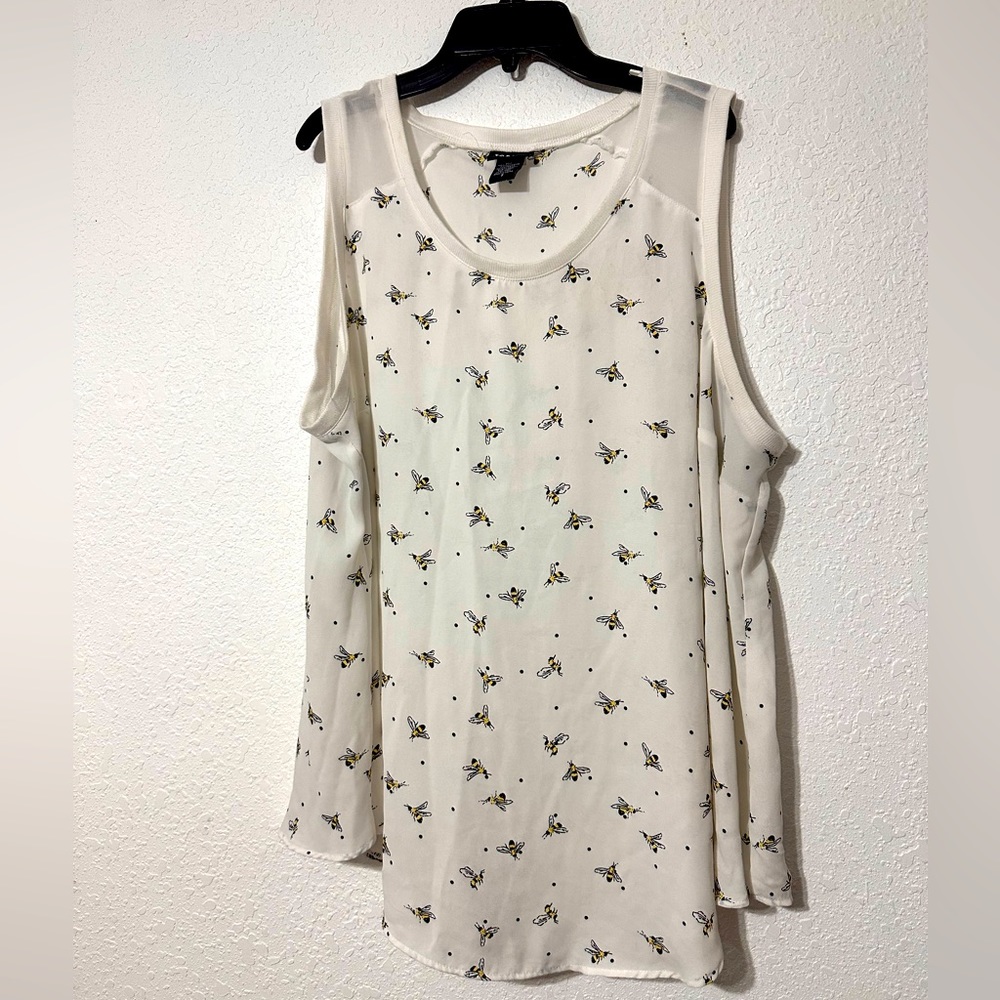 Torrid bee tank size 2